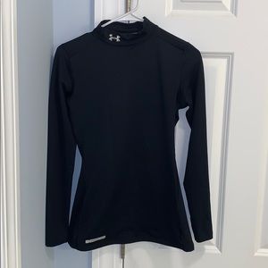 Black long sleeve Under Armour cold gear